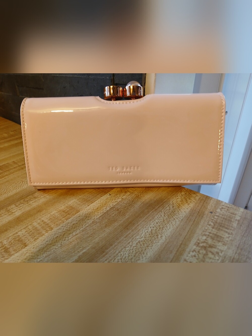 ❤️Ted Baker Like New Pink Patent Leather Wallet/Clutch W/Kisslock